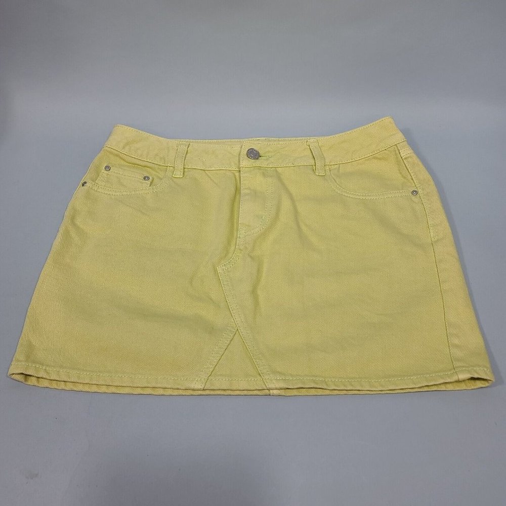 Refuge Yellow Denim 12" Mini Skirt Women's Size Small